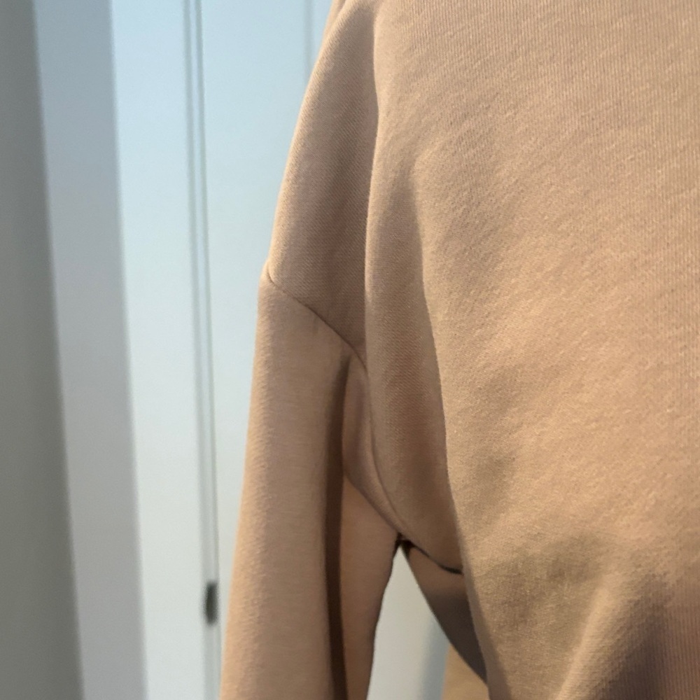 Doe & Rae Classic Tan terry Sweatshirt. NWOT sz S. - Picture 3 of 6